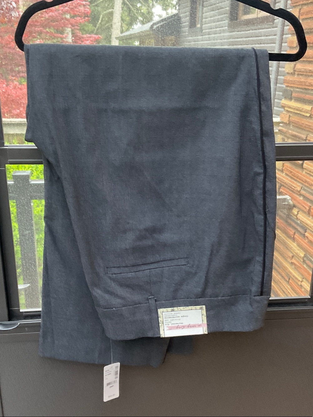 Penningtons Women’s Dress Pants in Grey plaid NWT